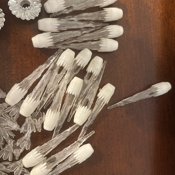 LOT OF 55 Vintage Christmas Light Cover Reflector:Icicles,Flowers Blooms & Star - Picture 12 of 13